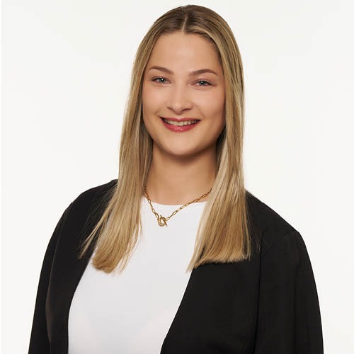Nadja Knorr - Pflegekodiererin und erfahrene Immobilienmaklerin - walde immobilien team aus bamberg - einsatz für den besten preis und dem besten markttiming3